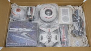 宅配買取へ発送するため丁寧に梱包されたホットトイズやMARVEL系アメトイ